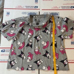 $1 SALE (5 ITEM MINIMUM NO MAXIMUM) REST OF CLOSET IS 5$ EACH 2 ITEM MINIMUM 🥳🥳🥳